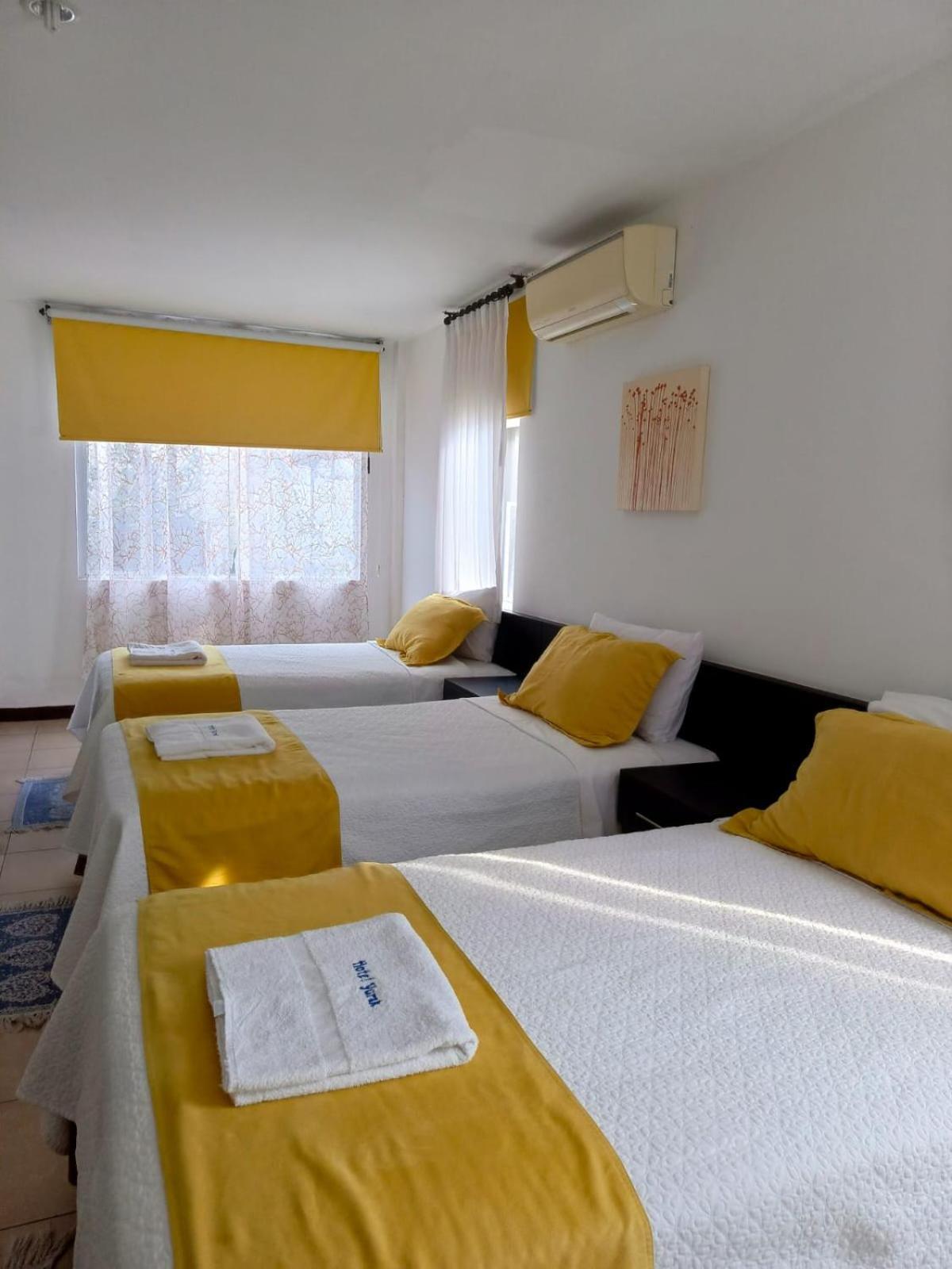 Hotel Yurak Archidona エクステリア 写真