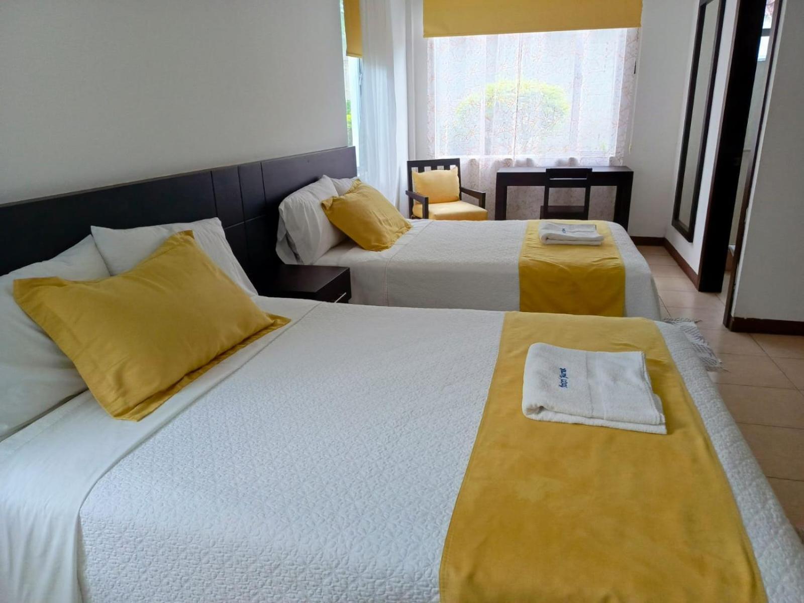 Hotel Yurak Archidona エクステリア 写真