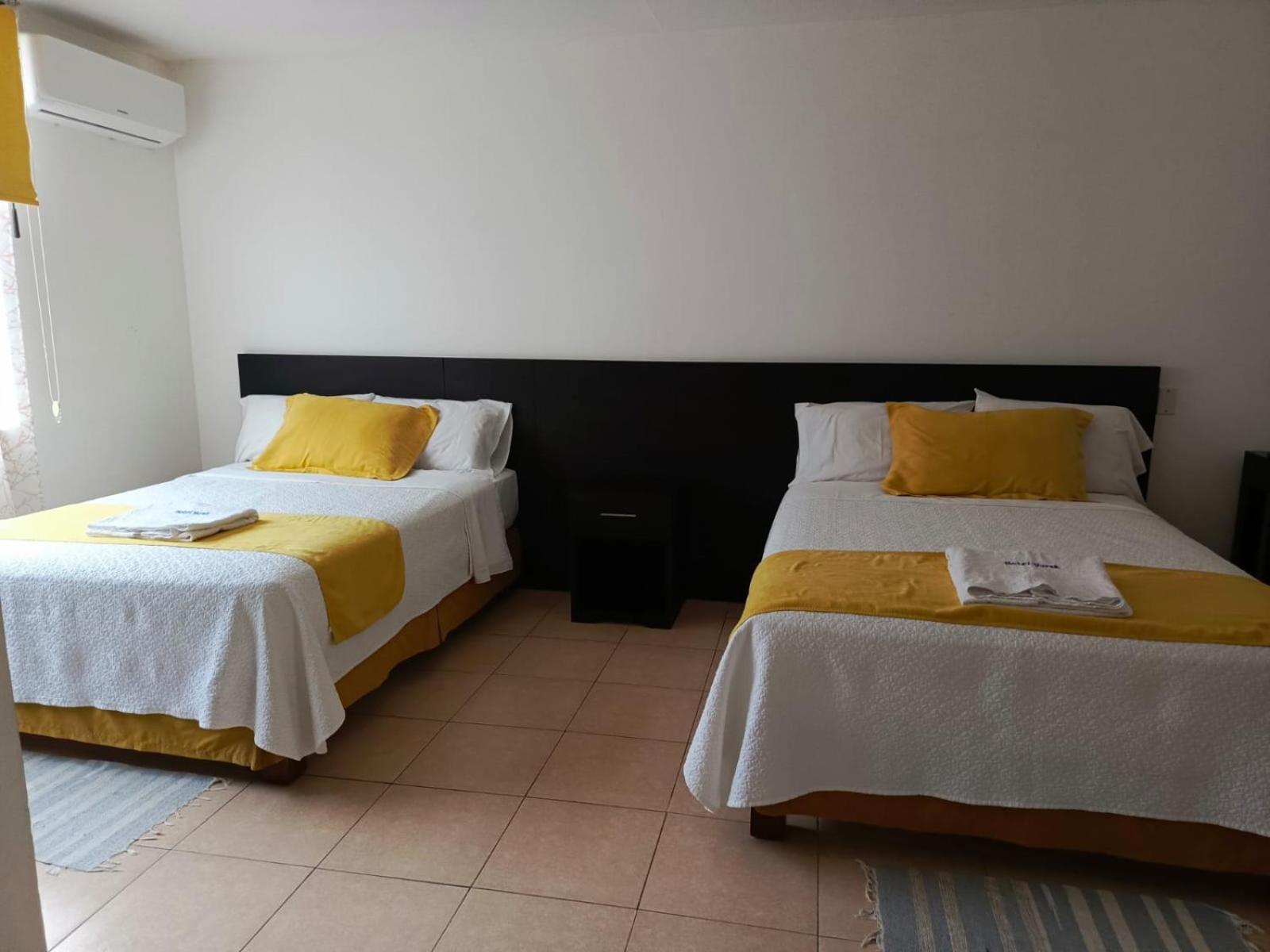 Hotel Yurak Archidona エクステリア 写真